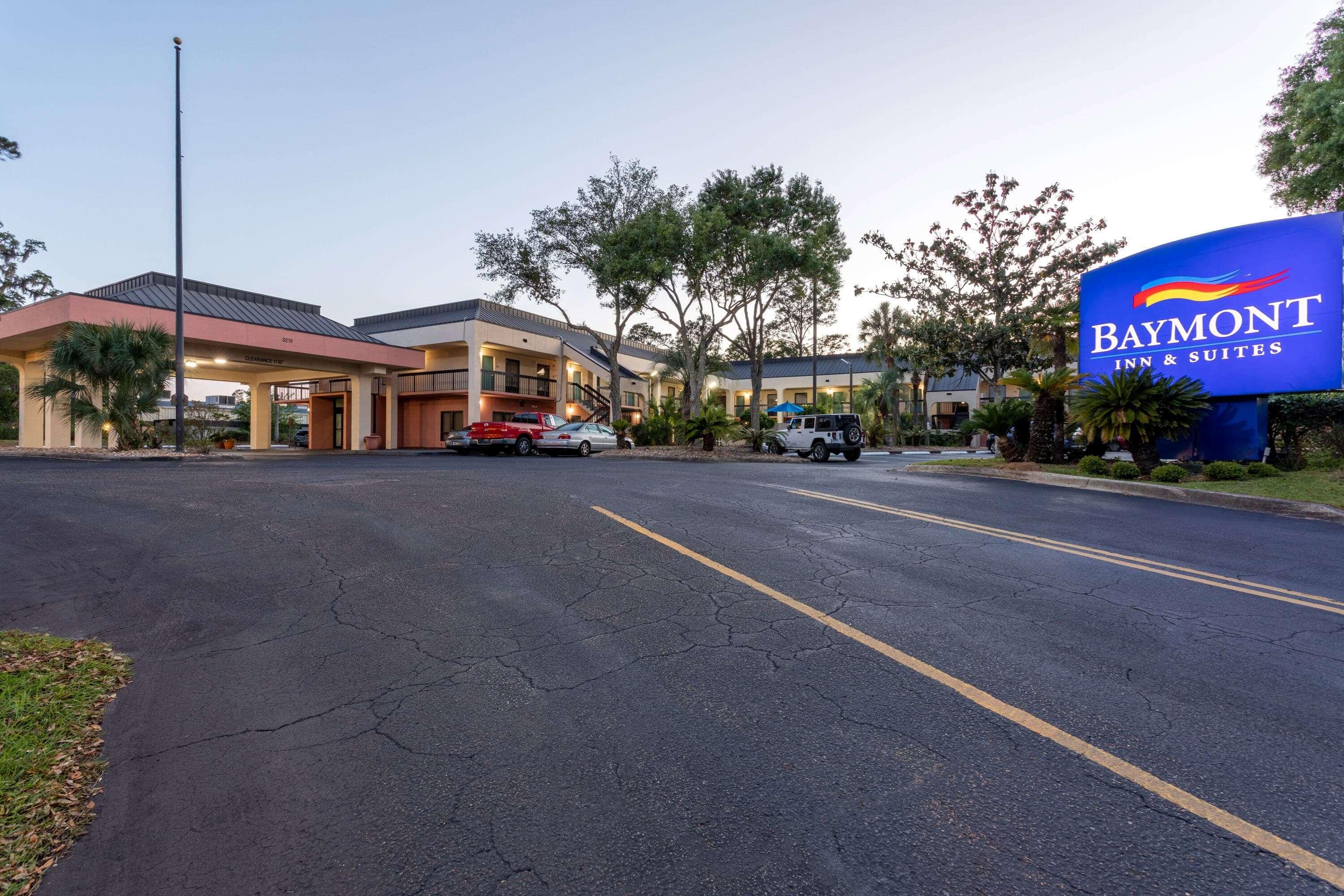 Baymont By Wyndham Tallahassee Exterior foto